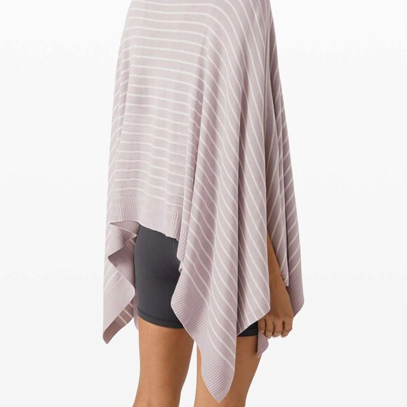 Lululemon Forward Flow Poncho- Athletisure Convertible Poncho- One Size - Picture 3 of 10